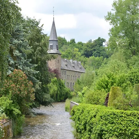 Cozy Near Houffalize * Halonreux